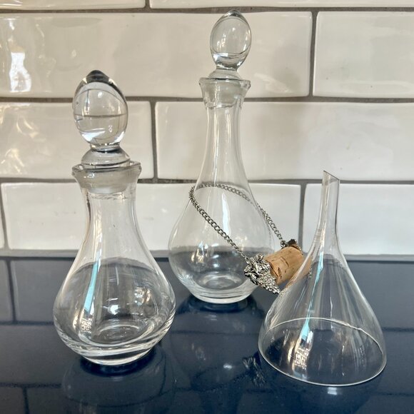 SALE!  GREAT GIFT!  The Wine Enthusiast: Wine for Later Set - Picture 7 of 9